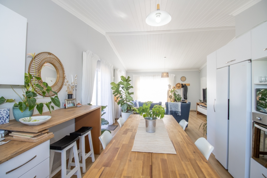 To Let 2 Bedroom Property for Rent in Fish Hoek Western Cape